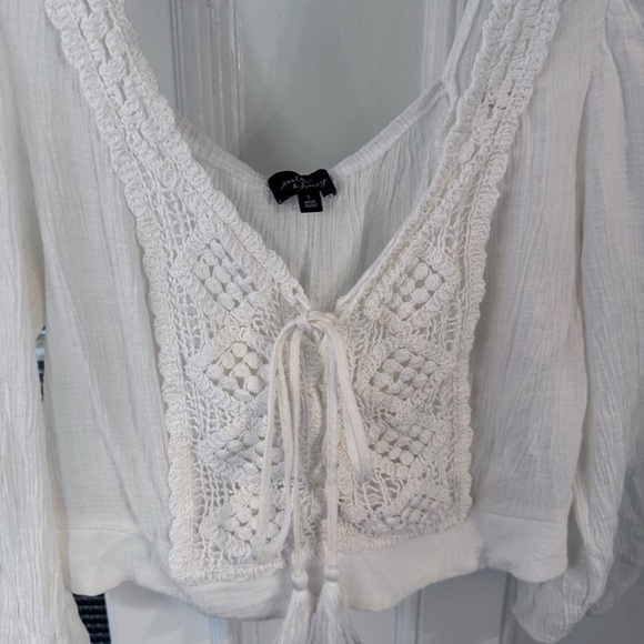 Milk & Honey White puff sleeve Crochet Lace Up Top Blouse size Large - Picture 2 of 10